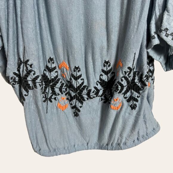 Free People Blue New World Embroidered Bohemian Cold Shoulder Peasant Top Size M - Picture 7 of 11